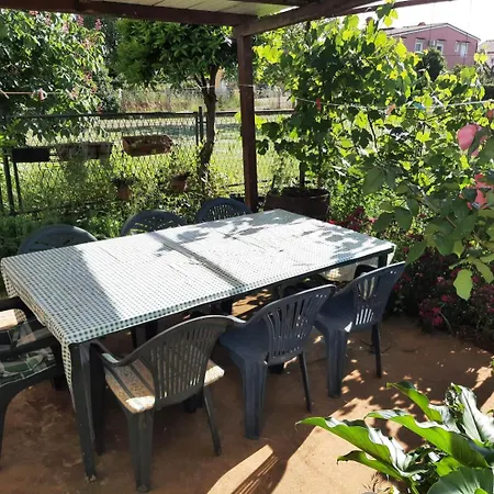Ajsa Apartment *